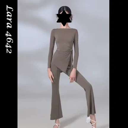 Lara 4642