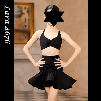 Lara 4676