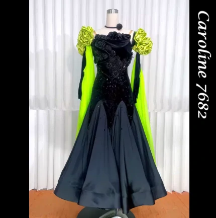 Caroline 7682