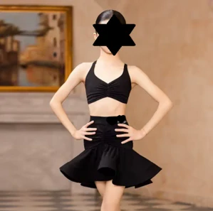 Lara 4676