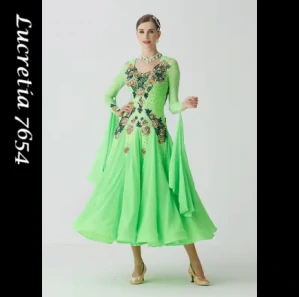 Lucretia 7654