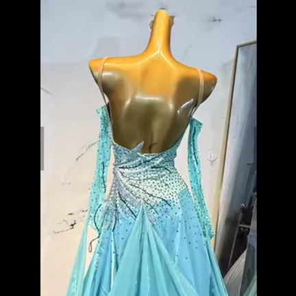 Priscilla 8260